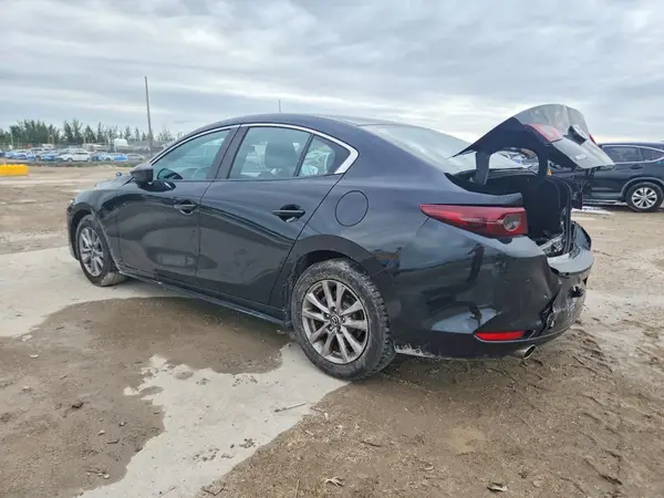 JM1BPAA72M1328851 2021 MAZDA 3 - Image 2