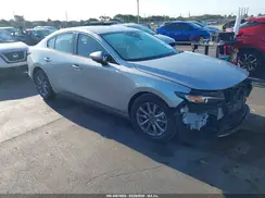 JM1BPAA72M1343110 2021 MAZDA 3