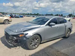 JM1BPAA73M1334111 2021 MAZDA 3