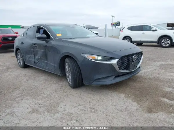 JM1BPAA73M1334335 2021 MAZDA 3 - Image 1