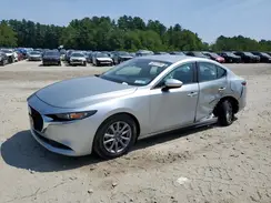 JM1BPAA73M1343570 2021 MAZDA 3
