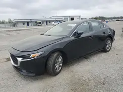 JM1BPAA76M1322440 2021 MAZDA 3
