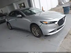 JM1BPAA78M1342995 2021 MAZDA 3