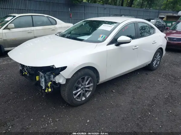 JM1BPAAL3M1313269 2021 MAZDA 3 - Image 2