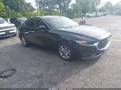 JM1BPAAL3M1326653 2021 MAZDA 3