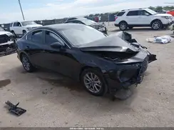 JM1BPAAL3M1331724 2021 MAZDA 3