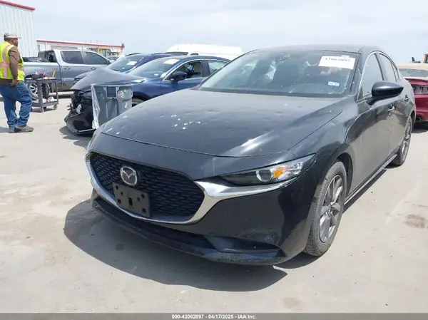 JM1BPAAL6M1318840 2021 MAZDA 3 - Image 2
