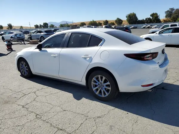 JM1BPAAL8M1327880 2021 MAZDA 3 - Image 2