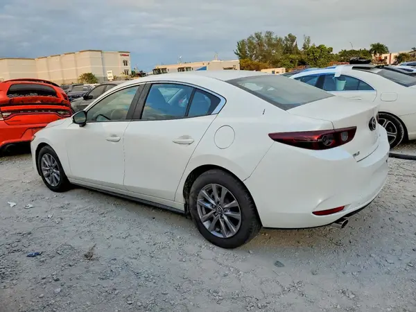 JM1BPAALXM1310871 2021 MAZDA 3 - Image 2