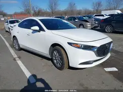 JM1BPAALXN1508318 2022 MAZDA 3
