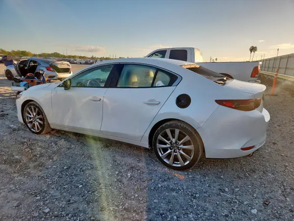 JM1BPABL0M1330707 2021 MAZDA 3 - Image 2
