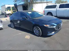 JM1BPABL3M1302268 2021 MAZDA 3