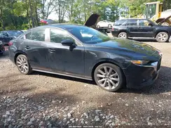 JM1BPABL3M1337831 2021 MAZDA 3