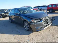 JM1BPABL4M1337370 2021 MAZDA 3