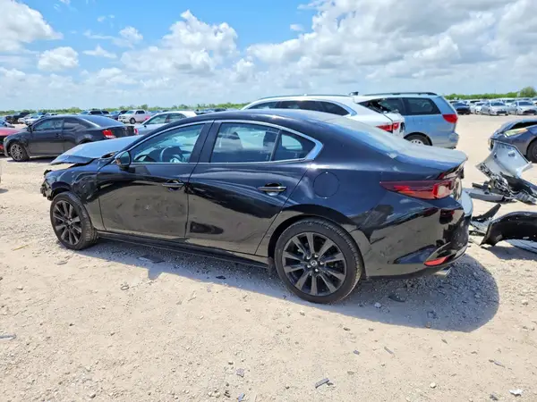 JM1BPABL5T1854319 2026 MAZDA 3 - Image 2