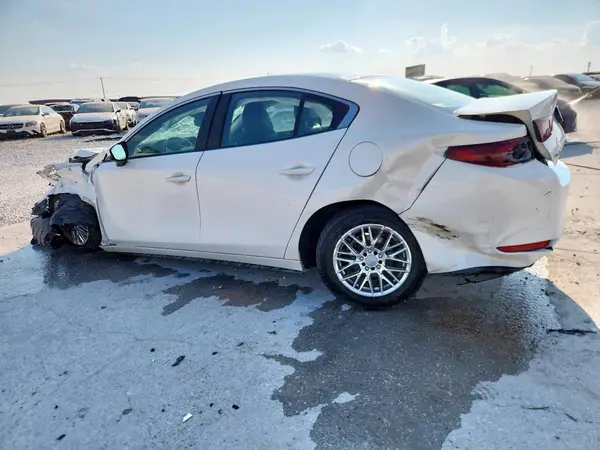 JM1BPABL9M1317437 2021 MAZDA 3 - Image 2