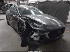 JM1BPABM0S1768388 2025 MAZDA 3