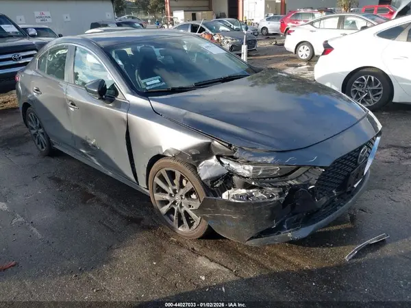 JM1BPABM4S1779801 2025 MAZDA 3 - Image 1