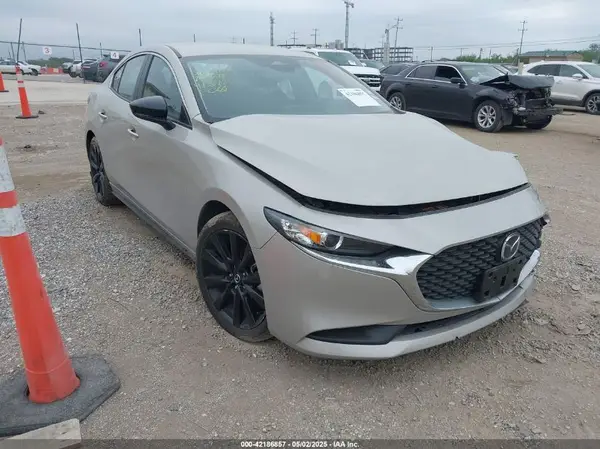 JM1BPABM5S1762571 2025 MAZDA 3 - Image 1