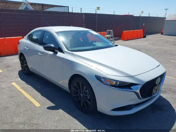 JM1BPABM7S1779954 2025 MAZDA 3 - Image 1