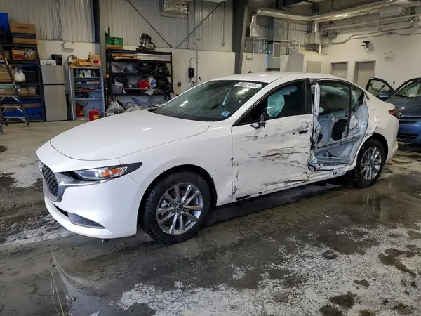 JM1BPABM9R1711679 2024 MAZDA 3 - Image 1