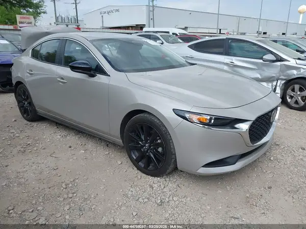 JM1BPABM9S1762573 2025 MAZDA 3 - Image 1