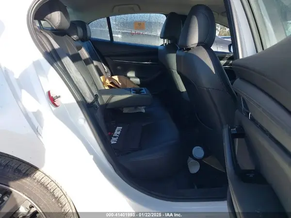 JM1BPACL1K1108236 2019 MAZDA 3 - Image 8