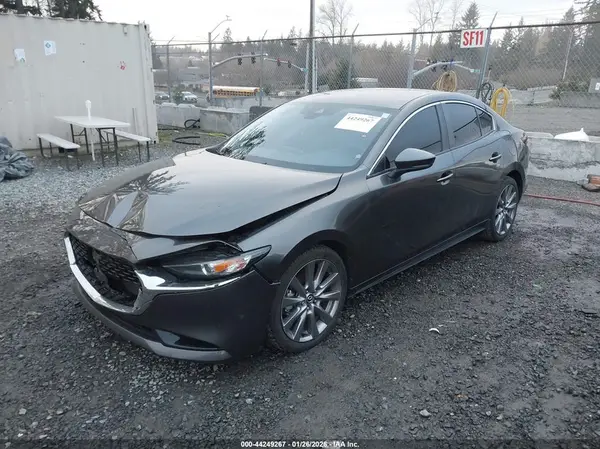 JM1BPACL2K1109430 2019 MAZDA 3 - Image 2