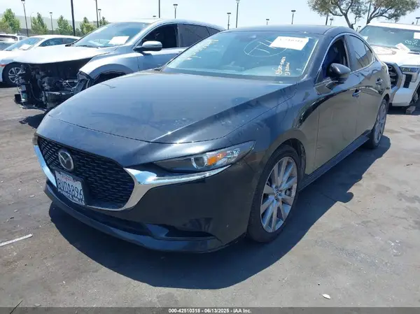 JM1BPACL2M1327726 2021 MAZDA 3 - Image 2