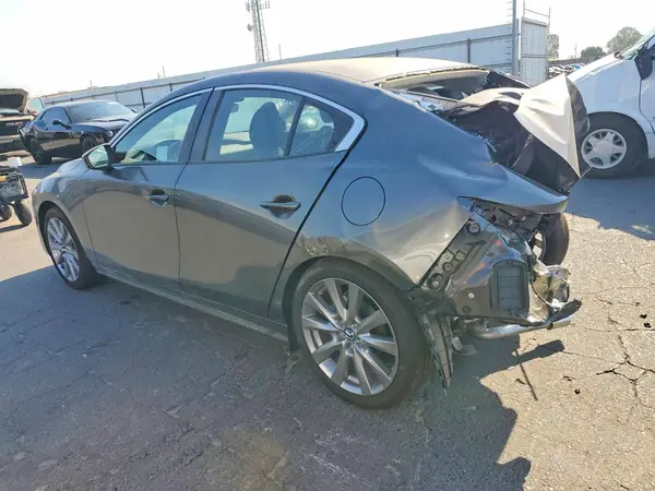 JM1BPACL2T1886031 2026 MAZDA 3 - Image 2