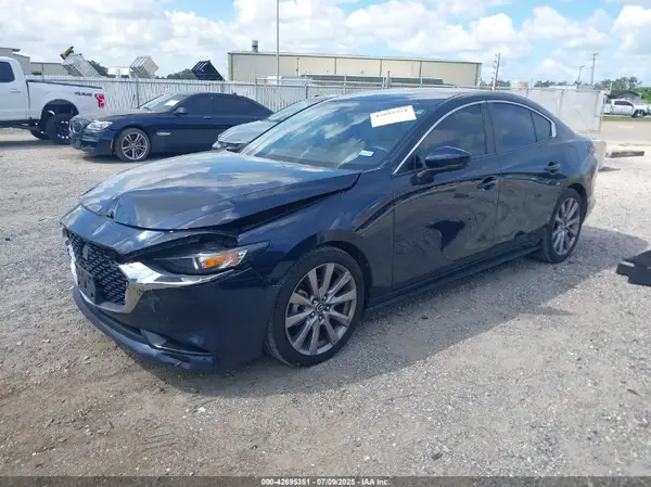 JM1BPACL3K1112854 2019 MAZDA 3 - Image 2