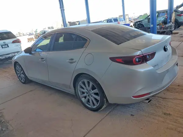 JM1BPACL3T1854060 2026 MAZDA 3 - Image 2