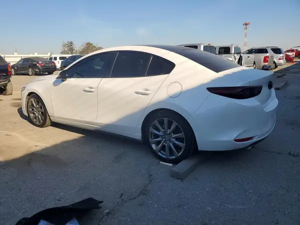 JM1BPACL4K1114001 2019 MAZDA 3 - Image 2