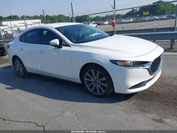 JM1BPACL5K1107431 2019 MAZDA 3 - Image 1