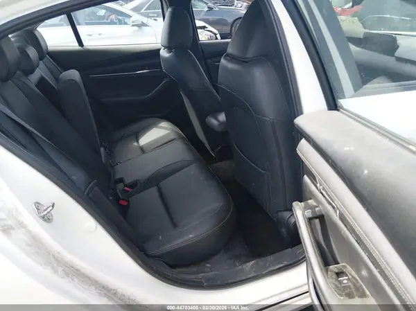 JM1BPACLXK1107182 2019 MAZDA 3 - Image 8