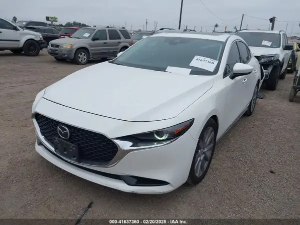 JM1BPACM1K1100811 2019 MAZDA 3 - Image 2
