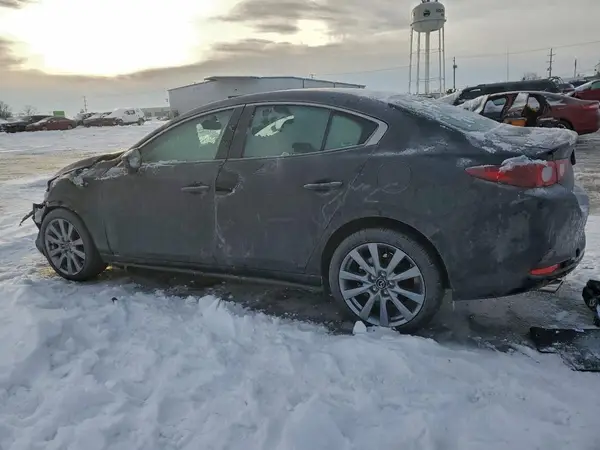 JM1BPACM1S1774912 2025 MAZDA 3 - Image 2