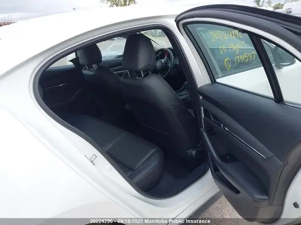 JM1BPACM1S1791547 2025 MAZDA 3 - Image 8