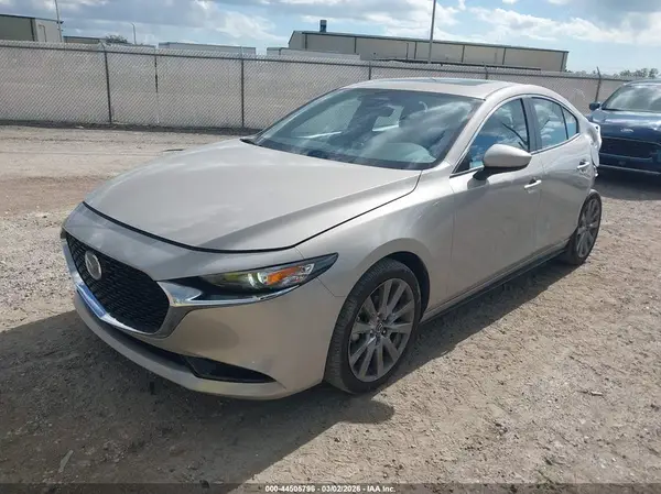 JM1BPACM2S1761134 2025 MAZDA 3 - Image 2