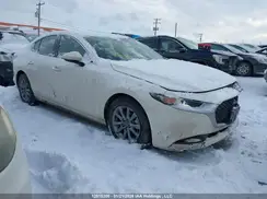 JM1BPACM5S1791017 2025 MAZDA 3