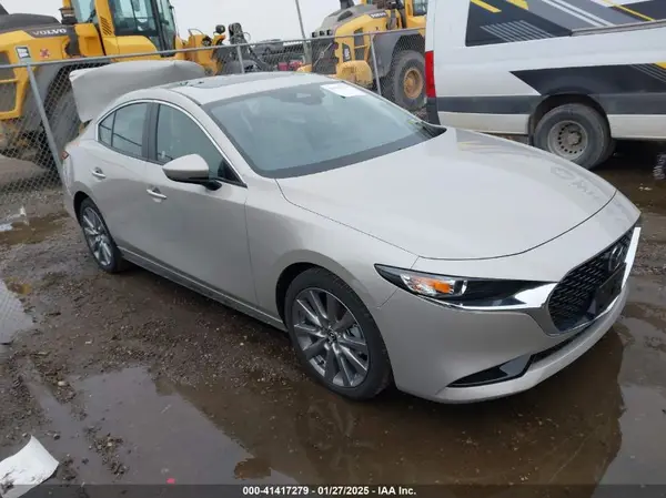 JM1BPACM6S1768801 2025 MAZDA 3 - Image 1