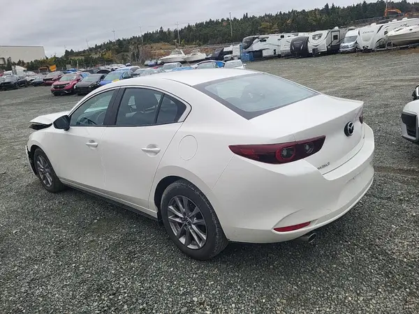 JM1BPACM7R1718791 2024 MAZDA 3 - Image 2