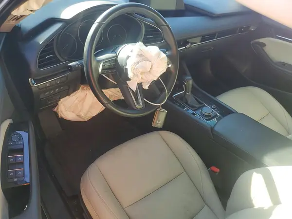 JM1BPACM7S1760934 2025 MAZDA 3 - Image 8