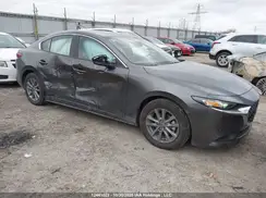 JM1BPACM7S1782335 2025 MAZDA 3