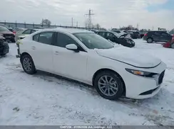 JM1BPACM8S1793635 2025 MAZDA 3