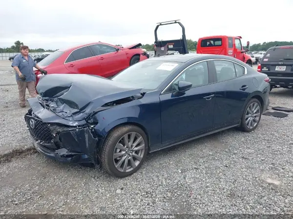 JM1BPACM9S1778433 2025 MAZDA 3 - Image 2