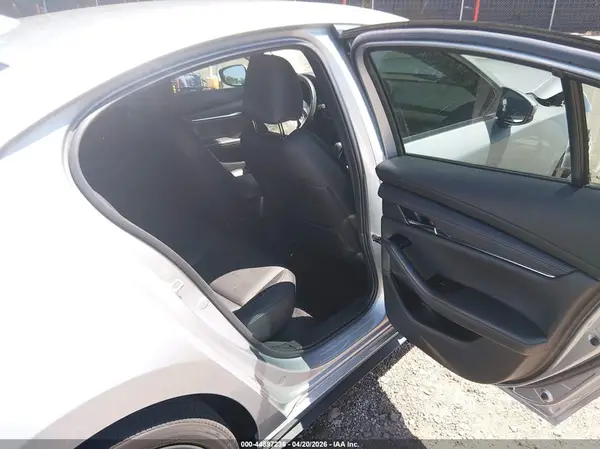 JM1BPADL2L1171085 2020 MAZDA 3 - Image 8