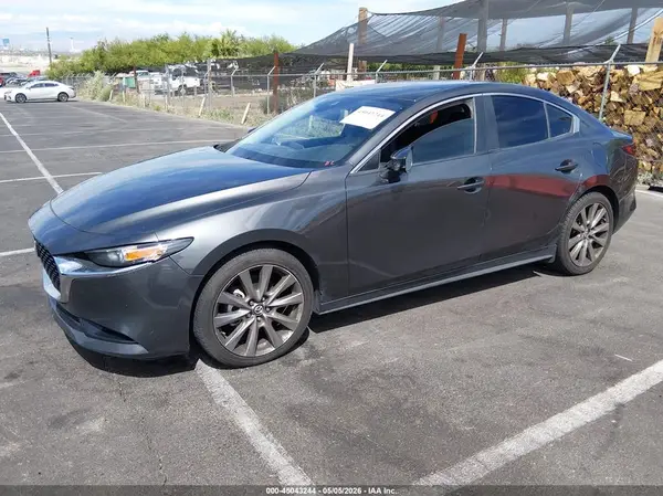 JM1BPADL4L1170102 2020 MAZDA 3 - Image 2