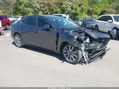 JM1BPADL7K1115058 2019 MAZDA 3