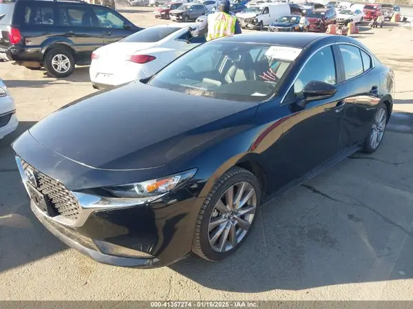 JM1BPADL8L1164805 2020 MAZDA 3 - Image 2